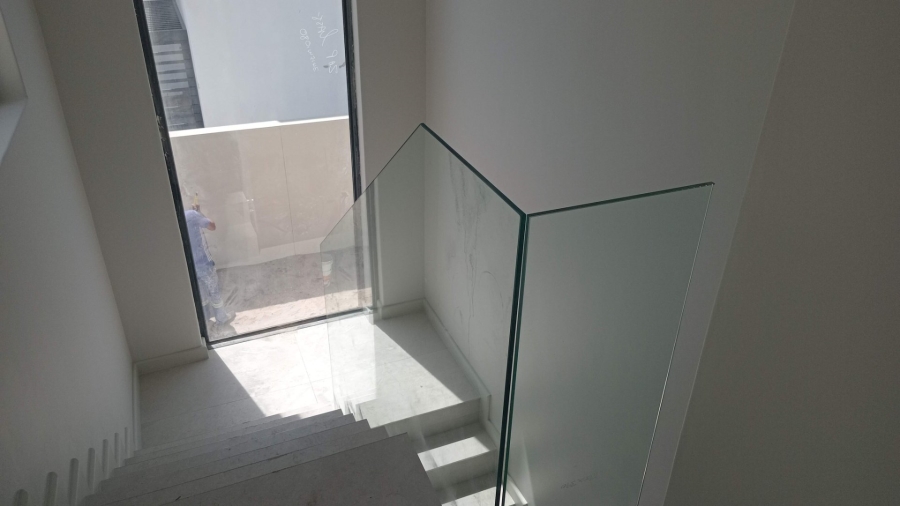 4 Bedroom Property for Sale in Sandown Western Cape